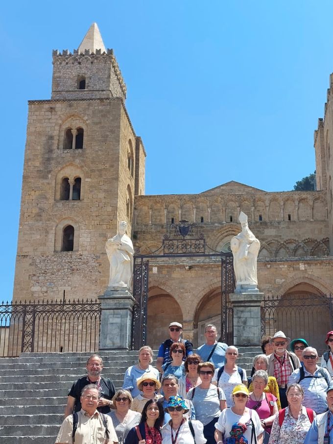 Devant la cathédrale de Cefalù